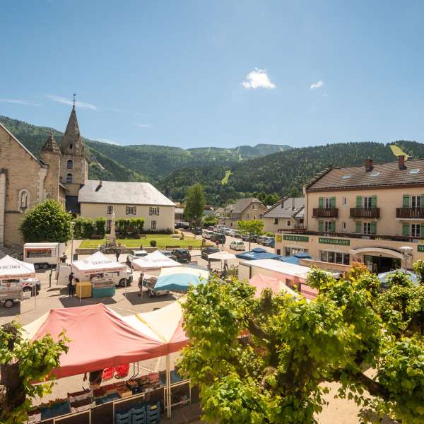 Marché-Lans-Terrasse-2021-HD_aufildeslumieres-0053